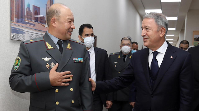 Özbekistan Savunma Bakanı Bahadır Kurbanov ve Milli Savunma Bakanı Hulusi Akar 