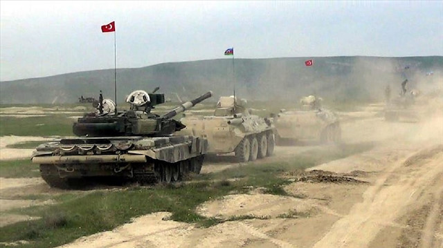انطلاق مناورات عسكرية مشتركة للجيشين التركي والأذربيجاني