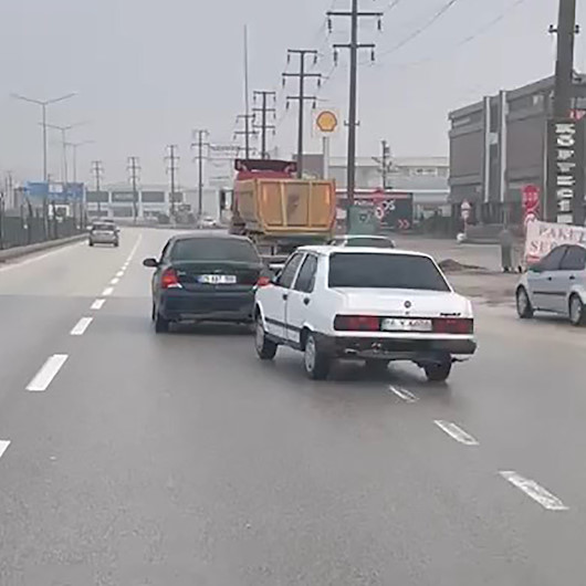 Bursada arızalanan aracın şoförsüz çekildiğini görenler şaşkına döndü