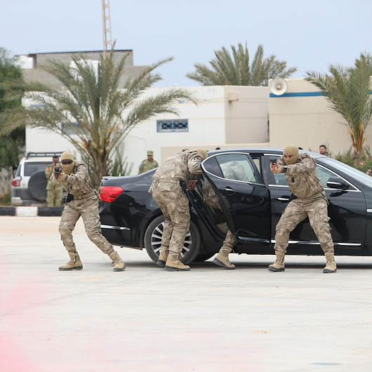 Mehmetçik eğitti: Libyada teröristlere nefes aldırmayacak kadrodan film sahnelerini aratmayacak tatbikat