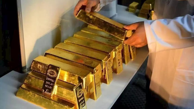 في مارس.. صناديق الاستثمار في الذهب تخفض حيازتها 107 أطنان