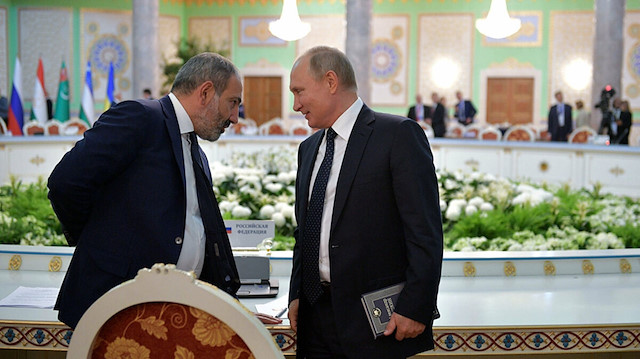 Ermenistan Başbakanı Paşinyan ve Rusya Devlet Başkanı Putin, Moskova'da bir araya geldi.