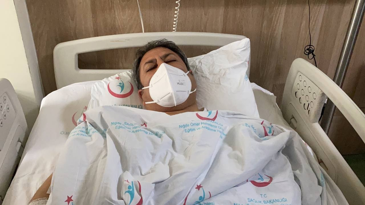 Şahin’le birlikte 5 yaralı hastaneye kaldırıldı.