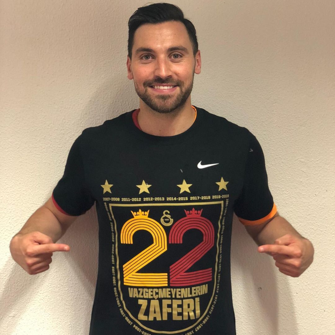 Sinan Gümüş Galatasaray'da şampiyonluklar yaşadı.