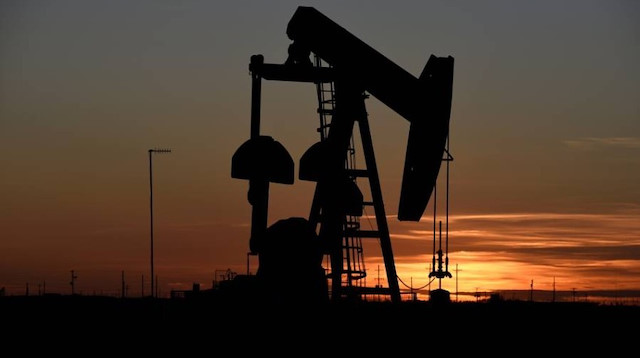 وكالة الطاقة ترفع توقعاتها للطلب على النفط في 2021