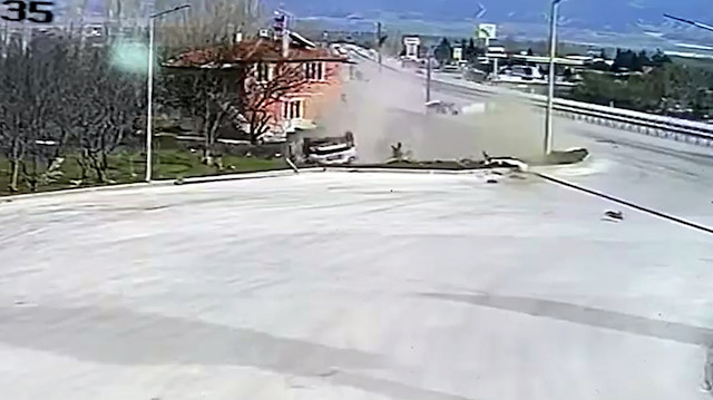 Isparta'da uzman doktorun hayatını kaybettiği feci kaza kamerada
