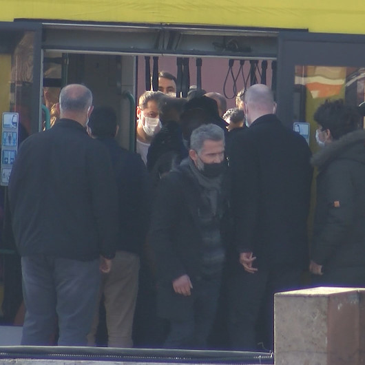 İstanbulda her sabah aynı manzara: Trafik, kalabalık, gelmeyen otobüsler ve kavga