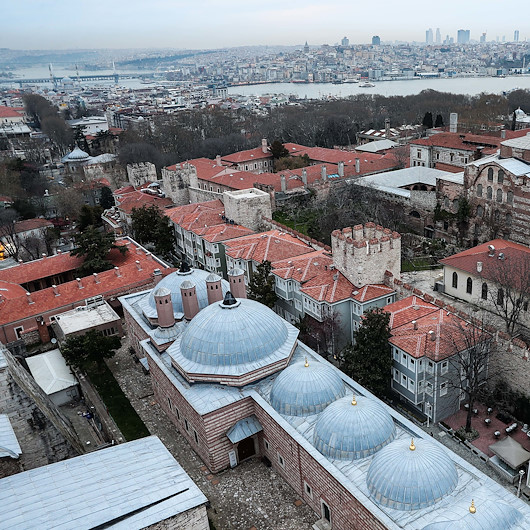 Ayasofya Camiinin minaresinde tarihi yarımada