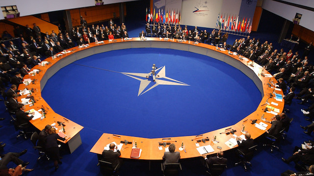 الناتو يوافق على بدء الانسحاب من أفغانستان أول مايو 