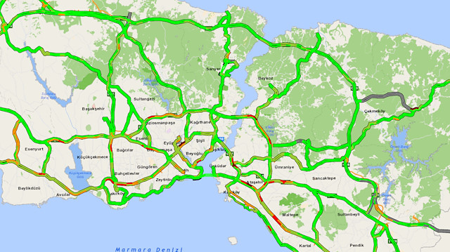 İBB trafik haritası verilerine göre sabah iş saatlerinde yoğunluk yüzde 26 olarak ölçüldü.