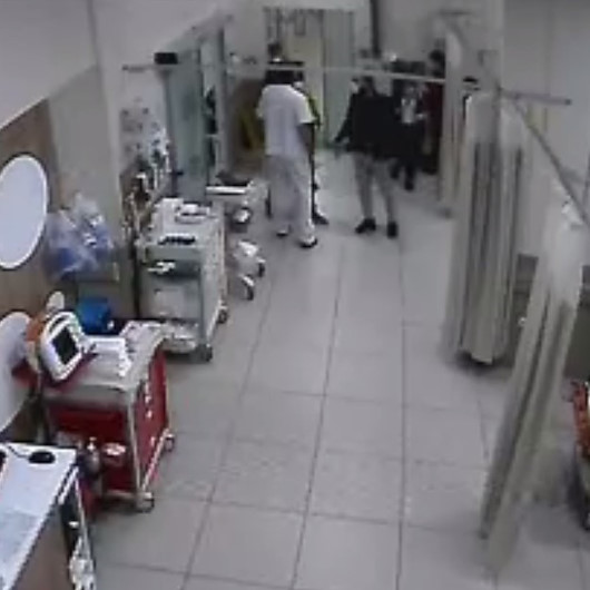 Beylikdüzü’nde hastanede korona virüs testi istemeyen adam sağlıkçılara dehşet yaşattı