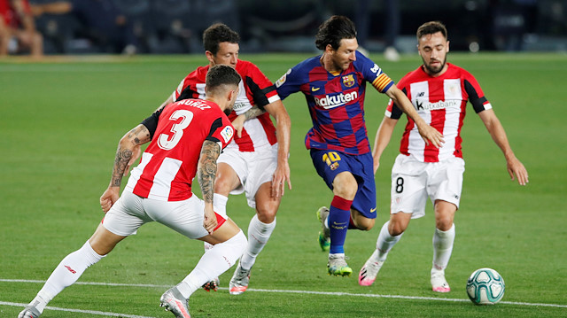 Messi'nin Athletic Bilbao defansıyla mücadelesi.
