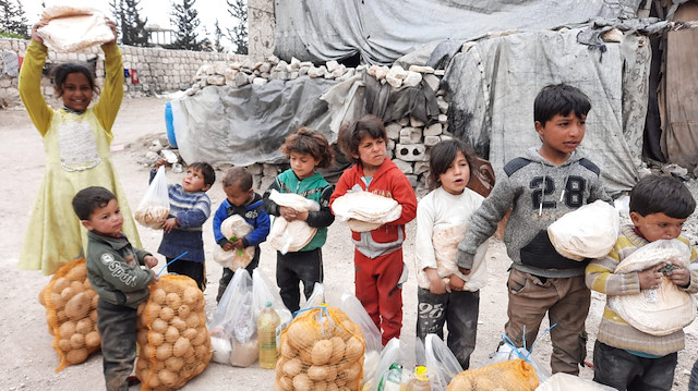 جمعية تركية تقدم مساعدات إنسانية للمحتاجين شمالي سوريا