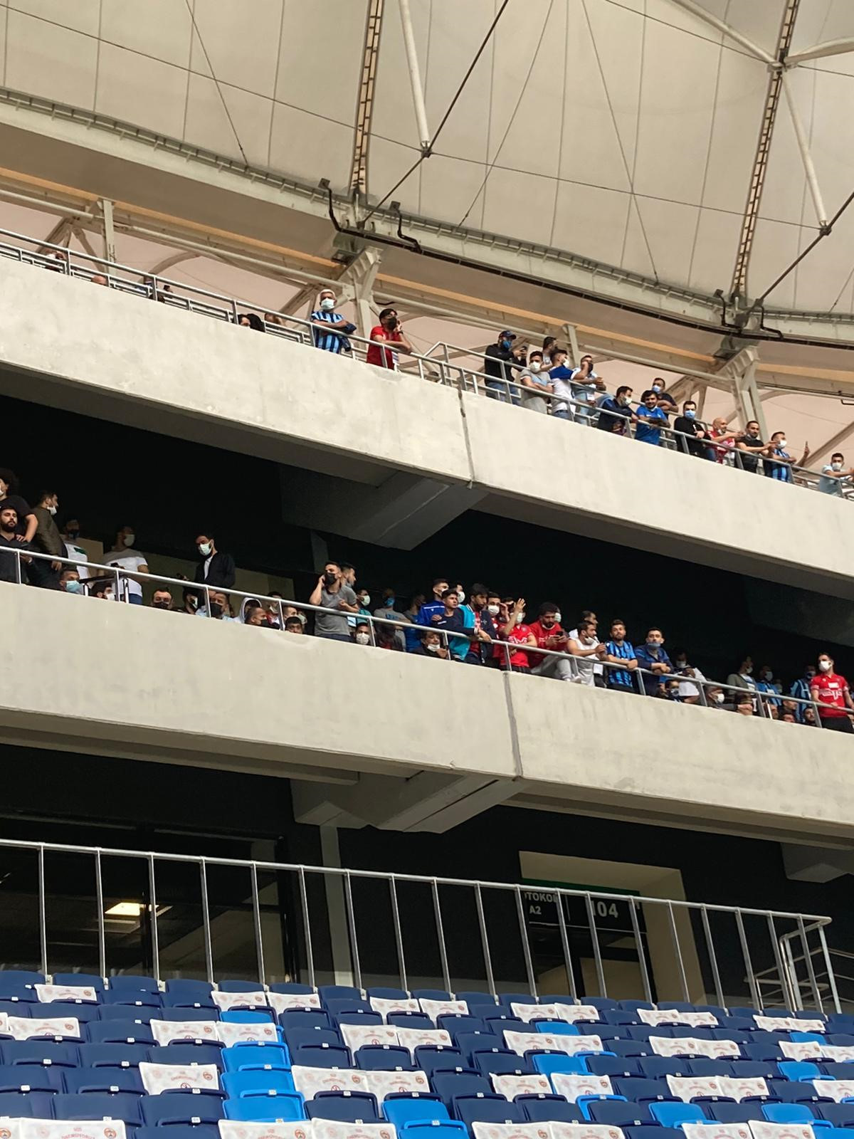 Adana Demisporlu taraftalar, GZT Gireunspor maçını statta izledi.