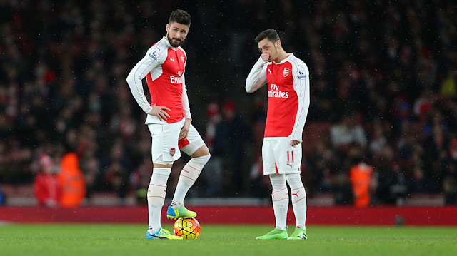 ​Mesut Özil ve Olivier Giroud, Arsenal'da birlikte oynamışlardı.