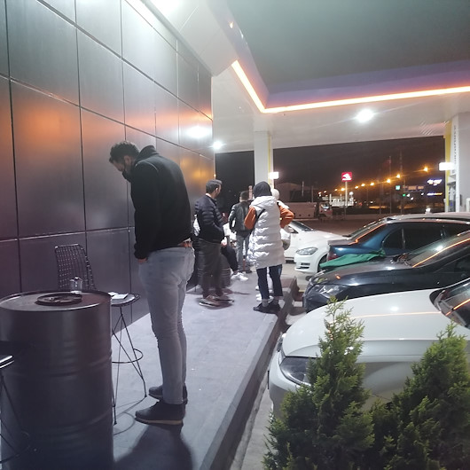 Akaryakıt istasyonunda kahve içen 14 kişiye 44 bin TL ceza