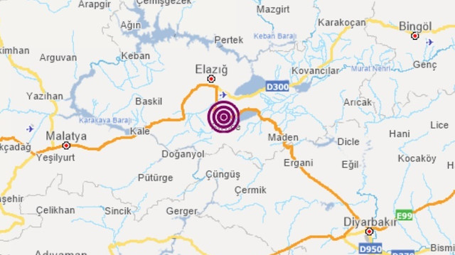 Sivrice'deki deprem saat 17.08 sıralarında meydana geldi. 