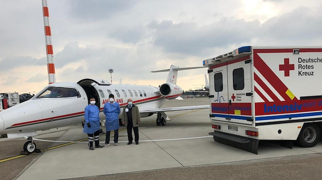 ​Almanya'da koronavirüse yakalanan ve hastanede mahsur kalan Temel Kostak ambulans uçakla Türkiye'ye getirildi. 