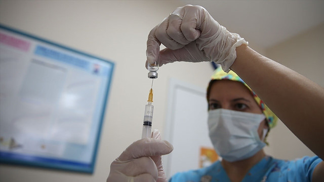 Aşı yapılan 15 milyon kişiden kaçı COVID-19'a yakalandı?