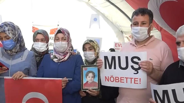 Diyarbakır annelerinden, Muş’ta evlat nöbetine devam eden ailelere destek