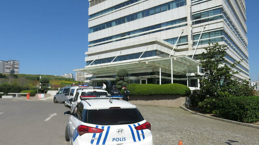 Thodex'in Kadıköy'de bulunan merkez binasına polis inceleme yaptı
