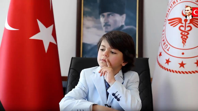 Sağlık Bakanı Fahrettin Koca'dan dikkat çeken 23 Nisan paylaşımı