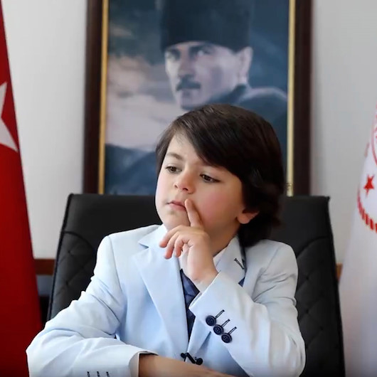 Sağlık Bakanı Fahrettin Kocadan dikkat çeken 23 Nisan paylaşımı