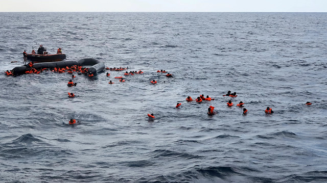 حادثه قایق لاستیکی در مدیترانه مرکزی: حداقل 100 کشته
