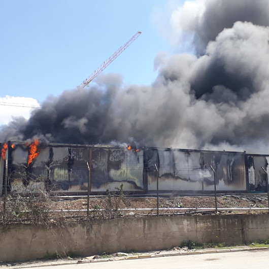Esenlerde işçilerin kaldığı konteynerde yangın çıktı