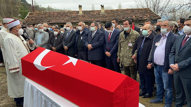 Şehit Uzman Çavuş Aygün Çakar'ın cenazesi Samsun'da toprağa verildi.