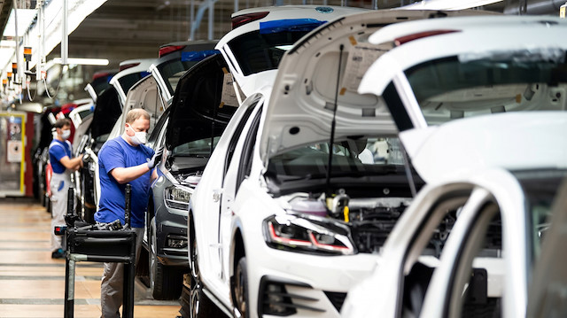 Volkswagen, global çip sıkıntısının ikinci çeyrekte üretimi daha fazla vurmasına hazır olunması uyarısı yaptı.