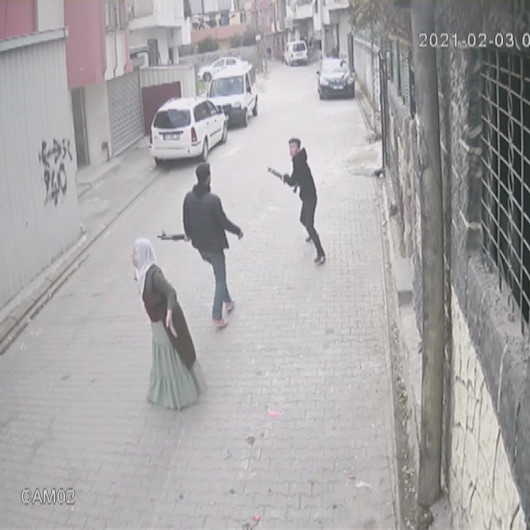 Adana’da çocuk gelin kavgası kamerada