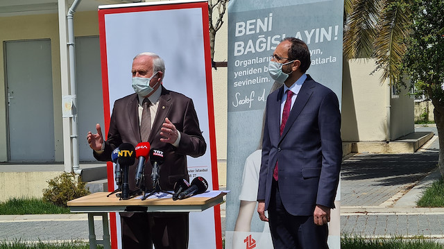 İstanbul İl Müftü Yardımcısı Hüseyin Demirhan ve Türk Böbrek Vakfı Başkanı Timur Erk.