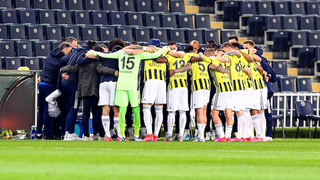 Sarı-lacivertli futbolcular Kasımpaşa maçında birbirlerine kenetlendi. 