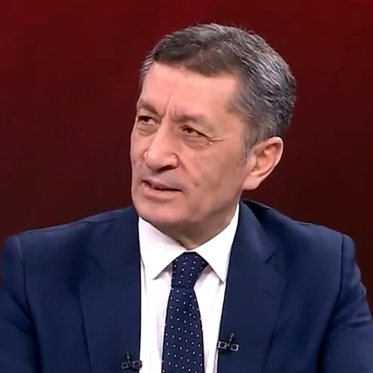 Bakan Selçuk canlı yayında açıkladı: Liselerde ikinci dönemde tek sınav olacak