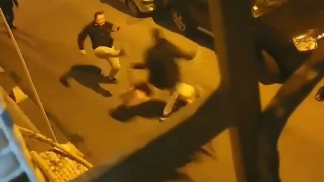 Şişli’de sahur vakti davulculara bıçaklı saldırı kamerada