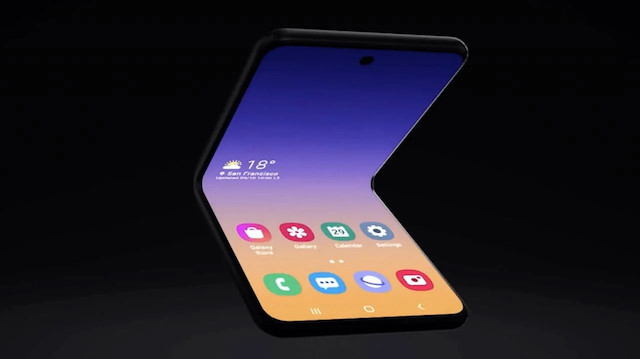 Samsung'un yeni patenti, katlanabilir telefon üzerinden tansiyon ölçümüyle birlikte sağlık takibi yapılabileceğini gösteriyor.