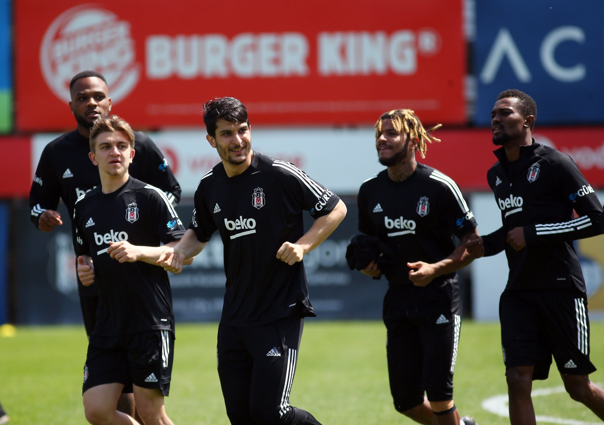 Siyah-beyazlı takım Hatayspor maçı hazırlıklarına dün başladı.