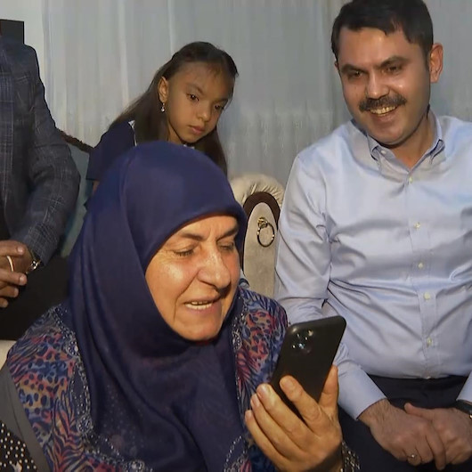 Cumhurbaşkanı Erdoğan, Çevre ve Şehircilik Bakanı Kurumun iftarda buluştuğu depremzede aileyle telefonda görüştü