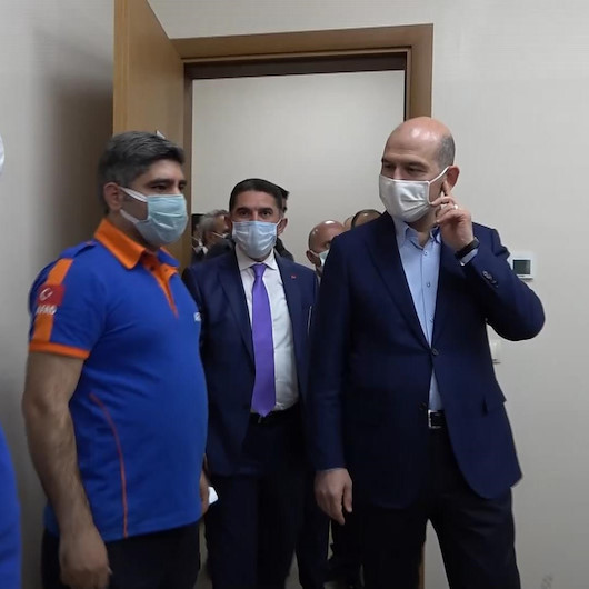 İçişleri Bakanı Süleyman Soylu, Güvenlik Toplantısı için geldiği Ağrı’da toplantı sonrası ziyaretlerde bulundu