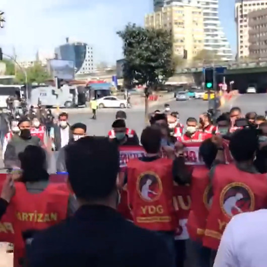 Tam kapanmaya rağmen Taksime yürümek isteyen gruba polis müdahale etti