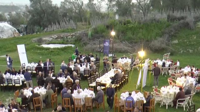 TİKA Arnavutluk'ta her akşam 100 kişilik iftar sofrası kuruyor