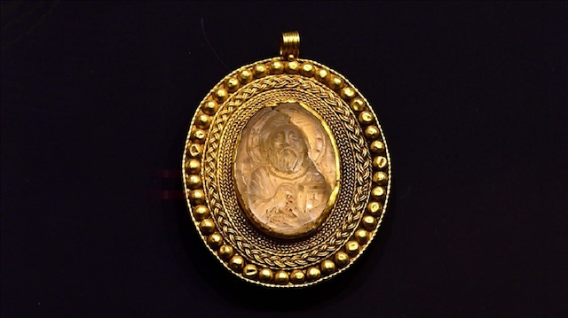 تركيا.. متحف جوروم يعرض قلادة ذهبية فريدة تصور السيد المسيح