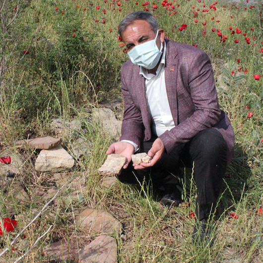 Baraj suyu çekilince ortaya çıkan kalıntılar heyecana neden oldu