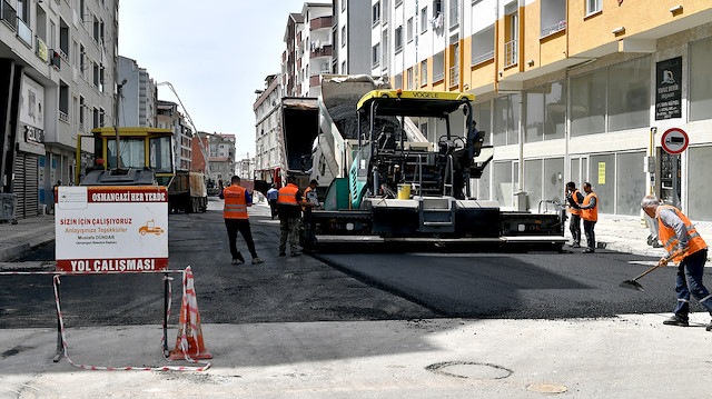 Osmangazi’de yollar asfaltla yenileniyor.