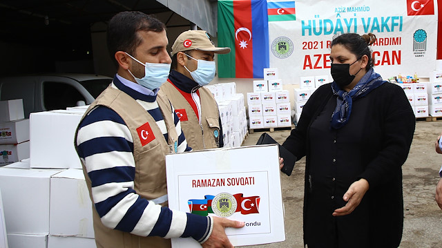 جمعية تركية توزع 4 آلاف طرد غذائي في أذربيجان