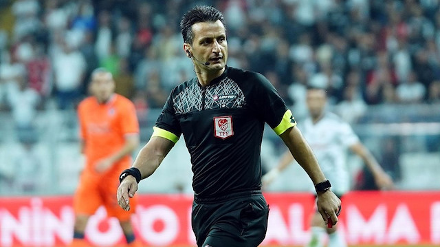 TFF, Suat Arslanboğa’nın sözleşmesini feshettiklerini açıklamıştı. Beşiktaş ile Başakşehir arasında 1-1 sona eren mücadelede kararlarıyla çok tartışılan Suat Arslanboğa ile profesyonel olarak yola devam etmeme kararı alınmış ancak sonrasında bu karardan geri dönülmüştü.