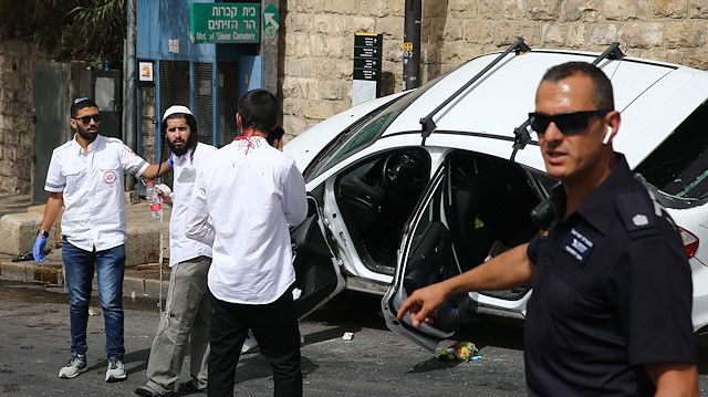 İşgalci İsrail polisi Filistinlileri polisle korkutmaya çalışıyor