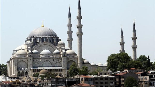 مساجد إسطنبول تبتهل بالدعاء والصلوات لأجل القدس والأقصى