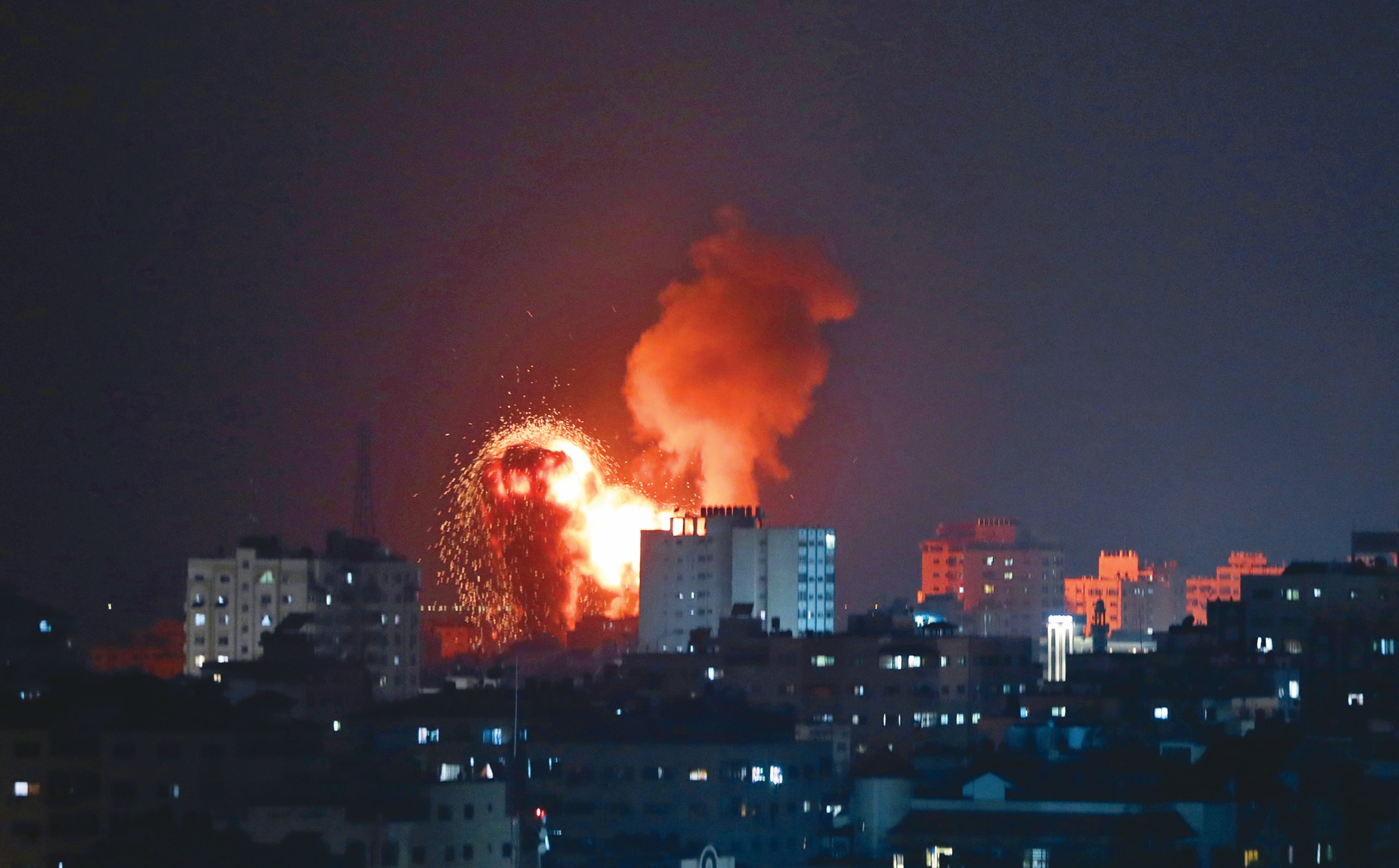 İsrail uçaklarının bombardımında sivil yerleşimin çok yoğun olduğu Beyt Hanun ve Cibaliya mahalleleri hedef alındı. Saldırılarda 20 şehidin yanı sıra onlarca Filistinli de yaralandı.
